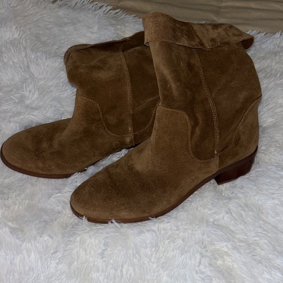 Sole Society Shoes - Sole Society Tan Suede Ankle Booties